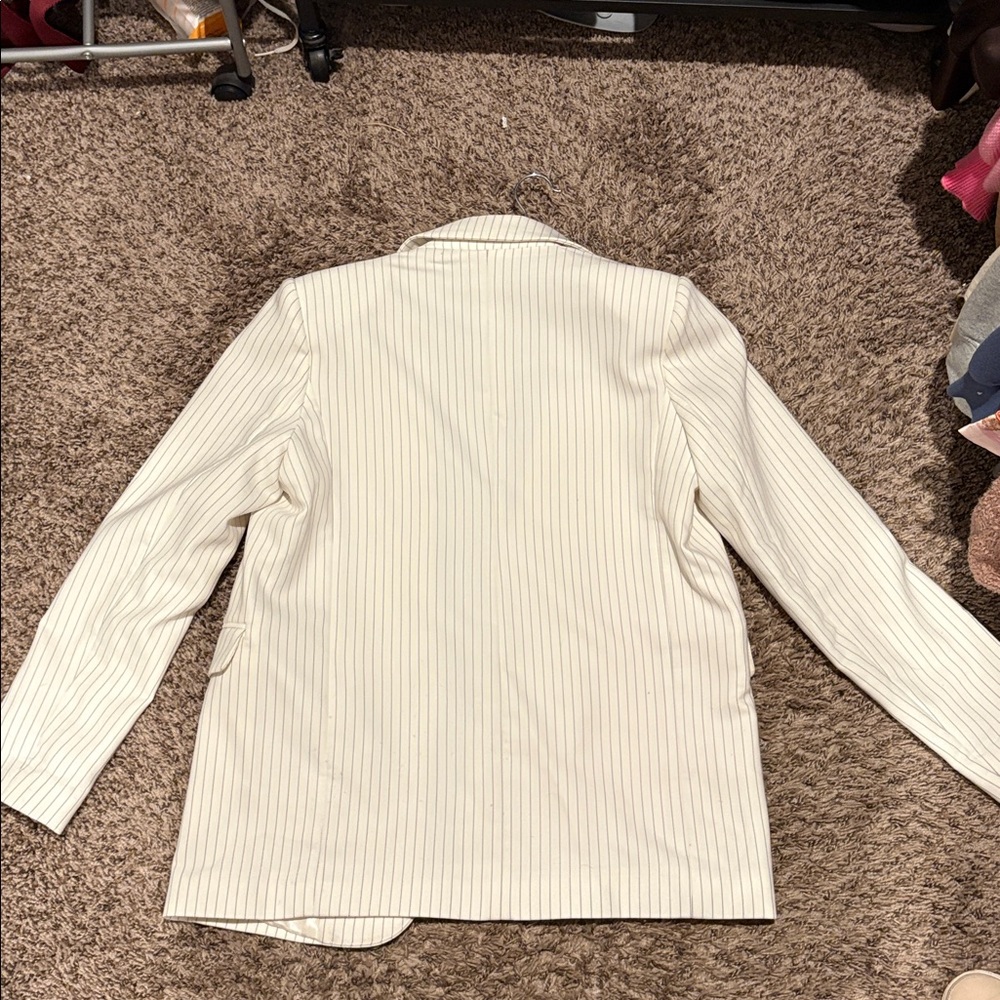 Abercrombie & Fitch White Pinstripe Blazer - Picture 2 of 3
